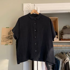 everlane navy silk short sleeve square shirt